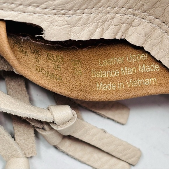 New ZODIAC Beige Leather Donna Fringe Boots Size 7.5 - Picture 11 of 12